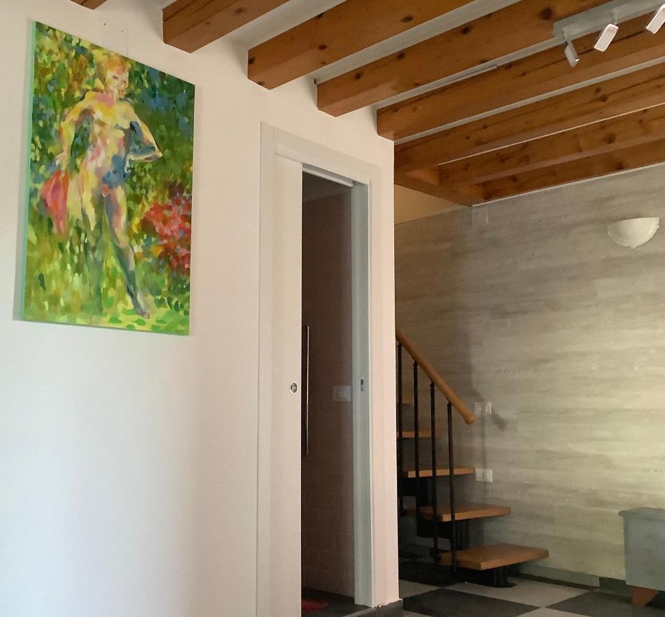Night Galleria Holiday Home - Bed & Art In Burano - The Pink House Luaran gambar