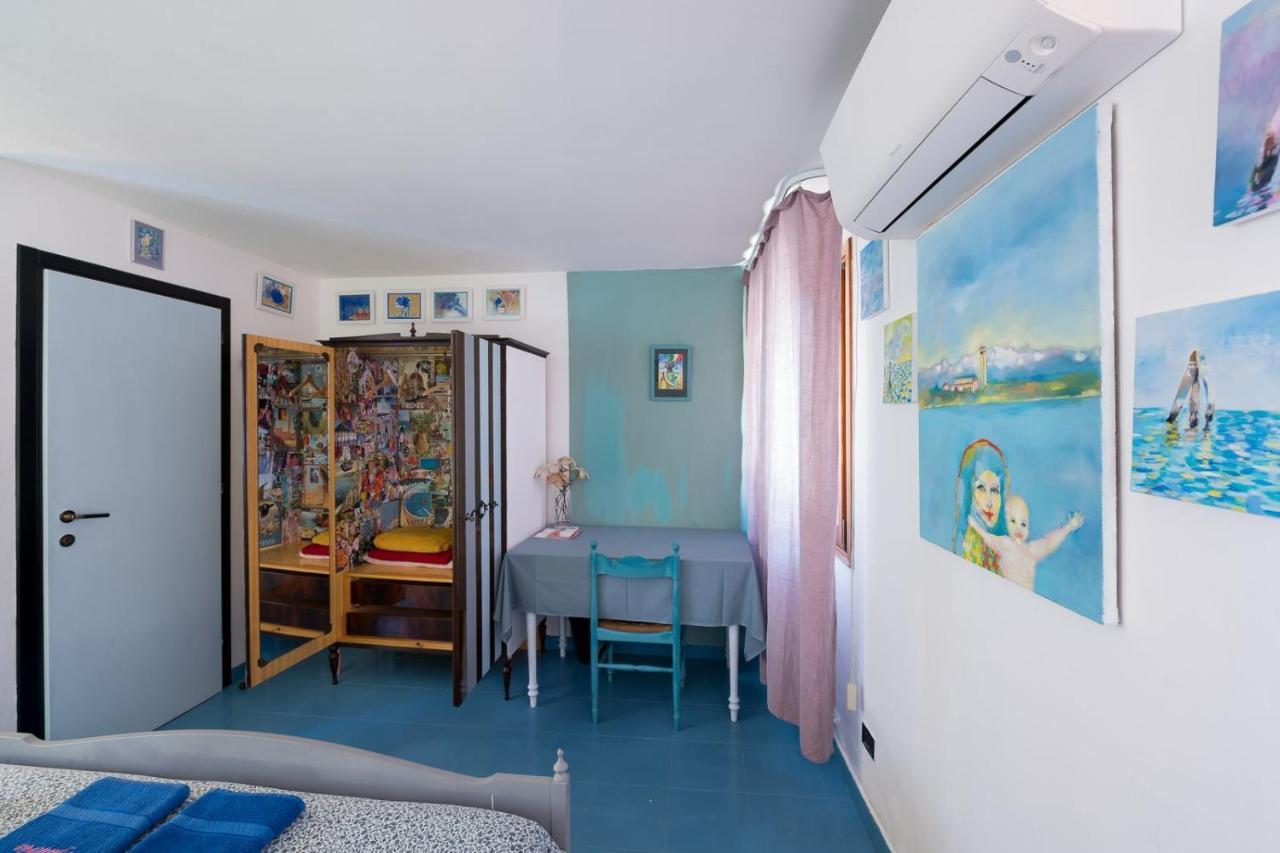 Night Galleria Holiday Home - Bed & Art In Burano - The Pink House Luaran gambar