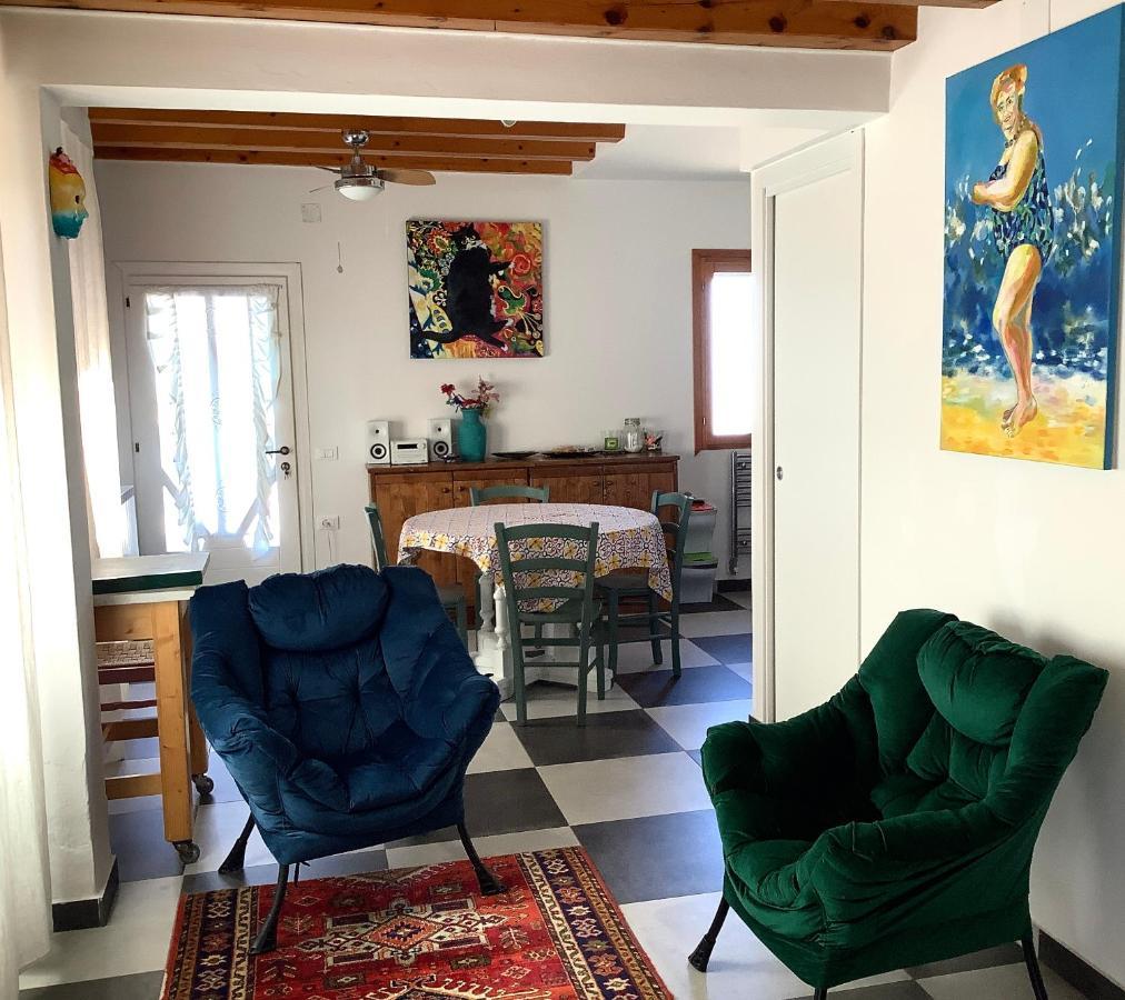 Night Galleria Holiday Home - Bed & Art In Burano - The Pink House Luaran gambar